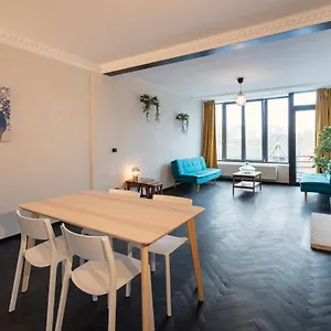  Appartement Charming And Spacious Center België